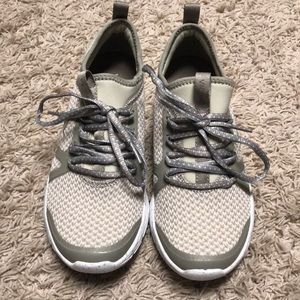 Womens Vionic Tennis shoes